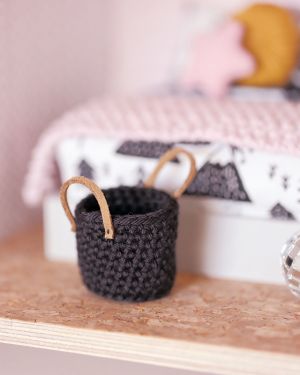 Miniature dollhouse Basket with Leather handles