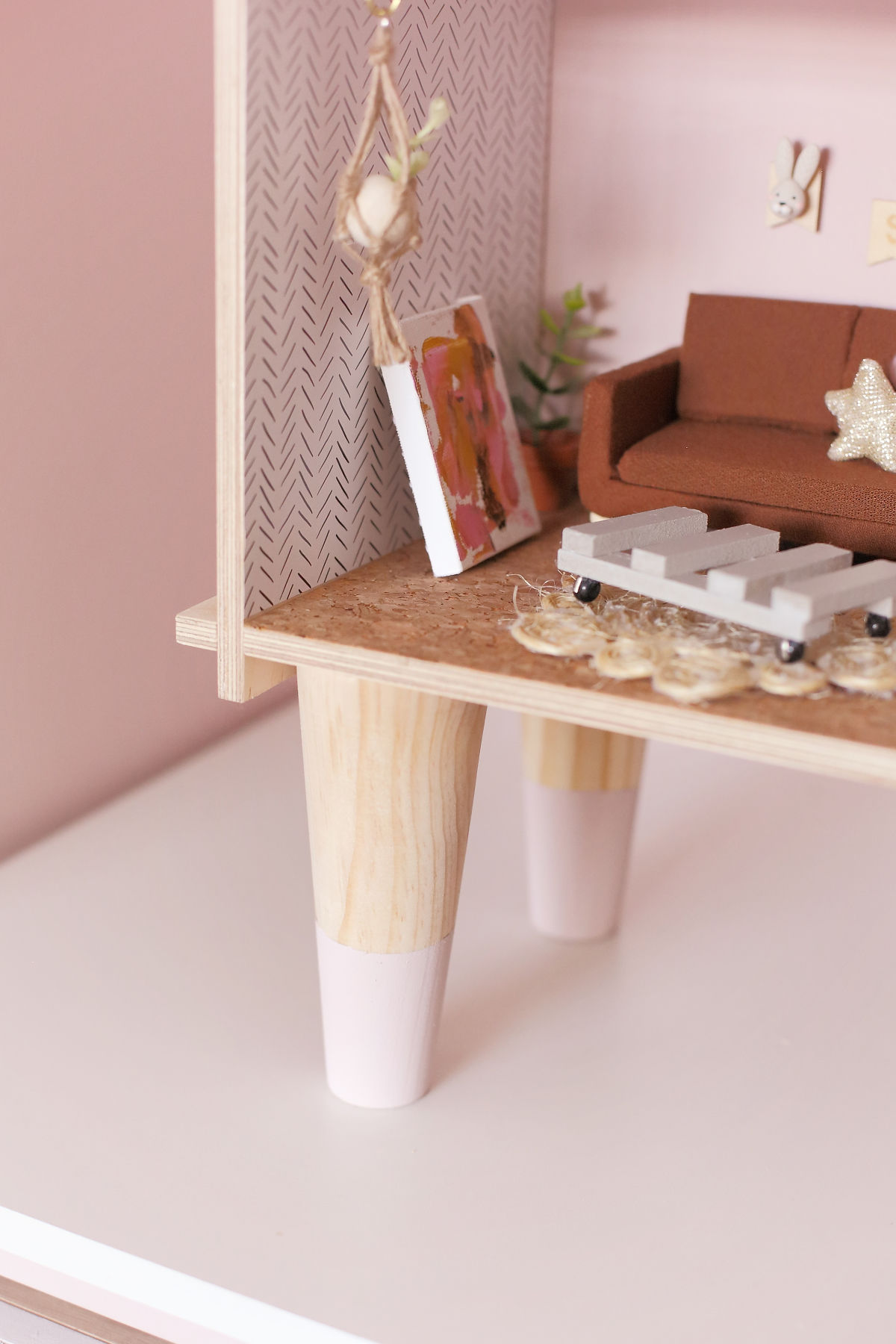 Set of 4 Cone-shaped wooden dollhouse legs