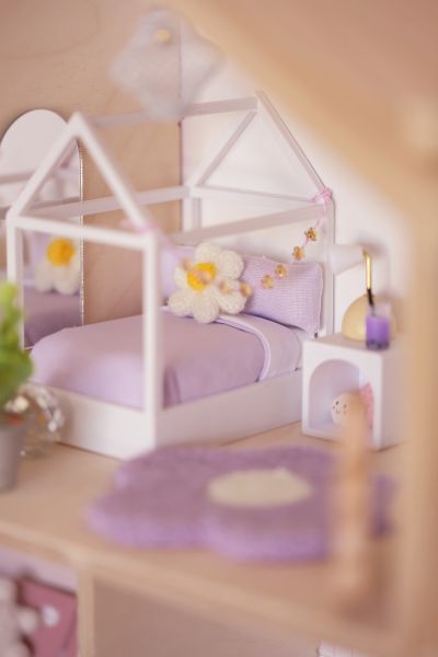 Lilac bedding with scale 1:12 miniature dollhouse house bed by The Tiny Dollhouse SA