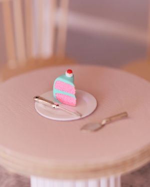 Dollhouse miniature Cake Slice, paper plate and knife