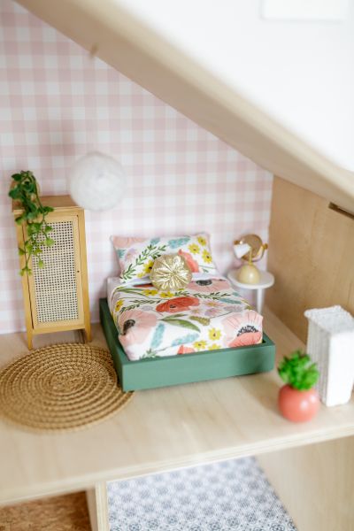 Floral bedroom kit by The Tiny Dollhouse SA